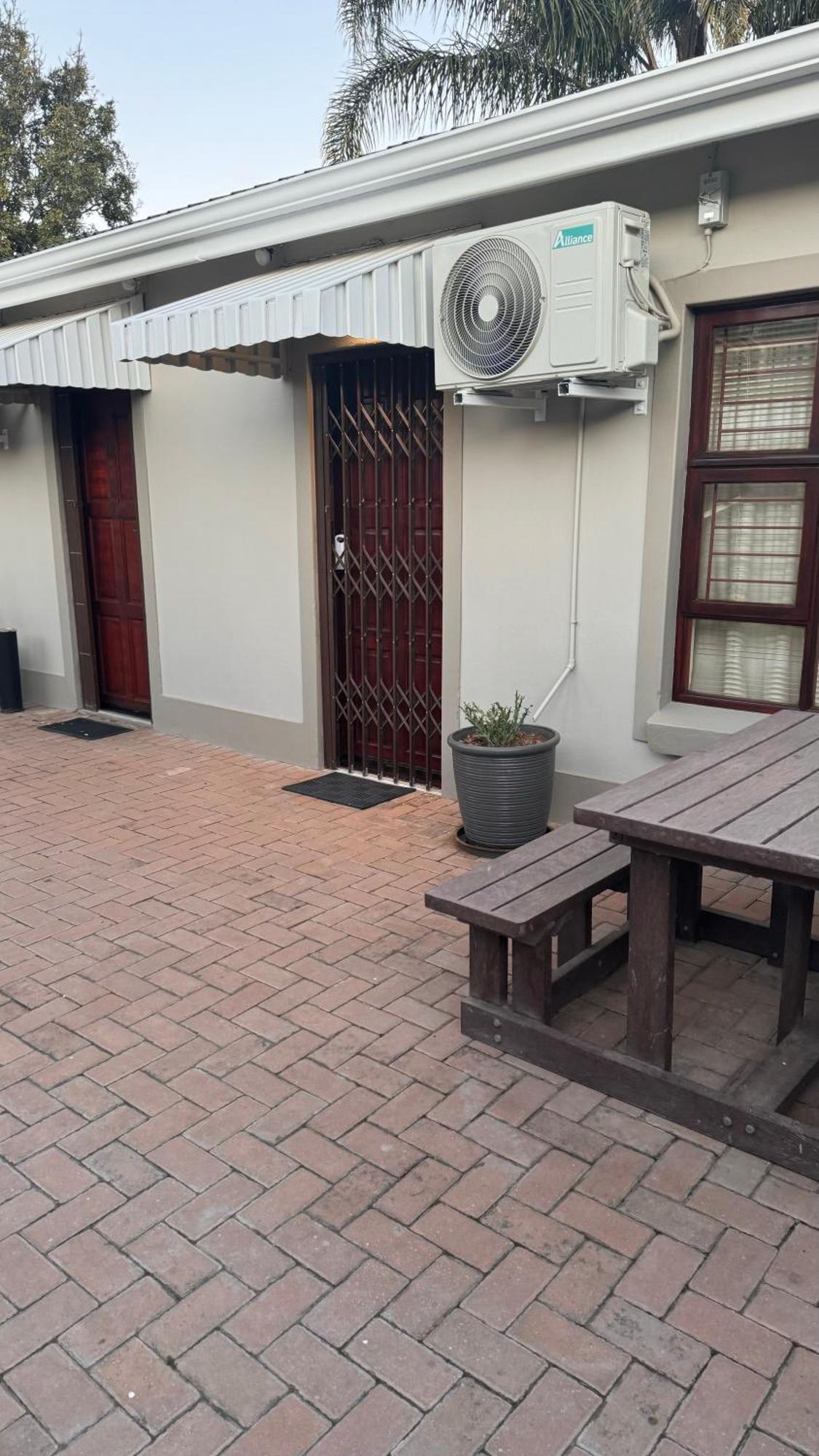 Upper Room Guesthouse Kirkwood المظهر الخارجي الصورة